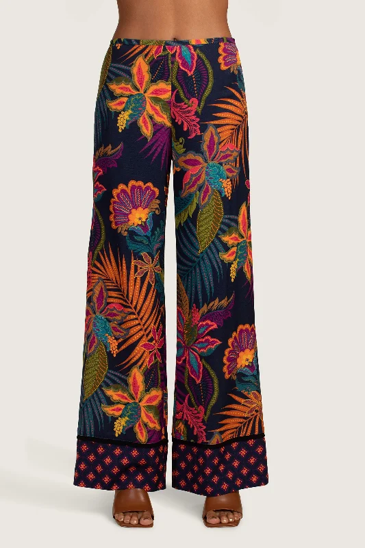 Long Weekend 3 Pant Trendy Printed Leggings