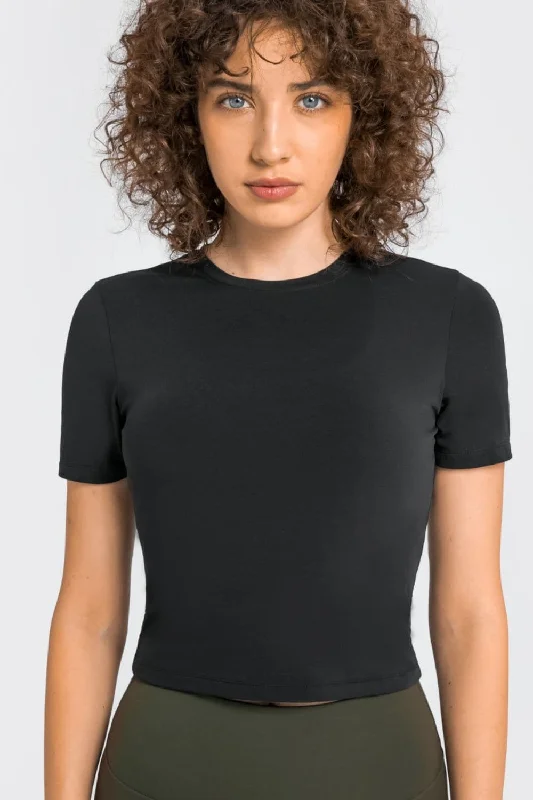 Round Neck Short Sleeve Yoga Tee Boxy Fit Fitted Loose