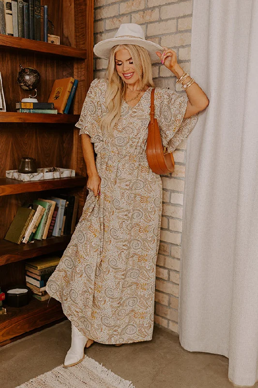 Boho Charm Paisley Maxi Dress Curves Comfortable Long-Sleeve Maxi Dress