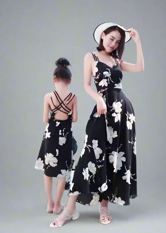 Matching Mommy & Me Floral Strappy Back Maxi Dresses Summer Beach Outfit Fashionable Off-Shoulder Maxi Dress Matching Mommy & Me Floral Strappy Back Maxi Dresses Summer Beach Outfit Fashionable Off-Shoulder Maxi Dress