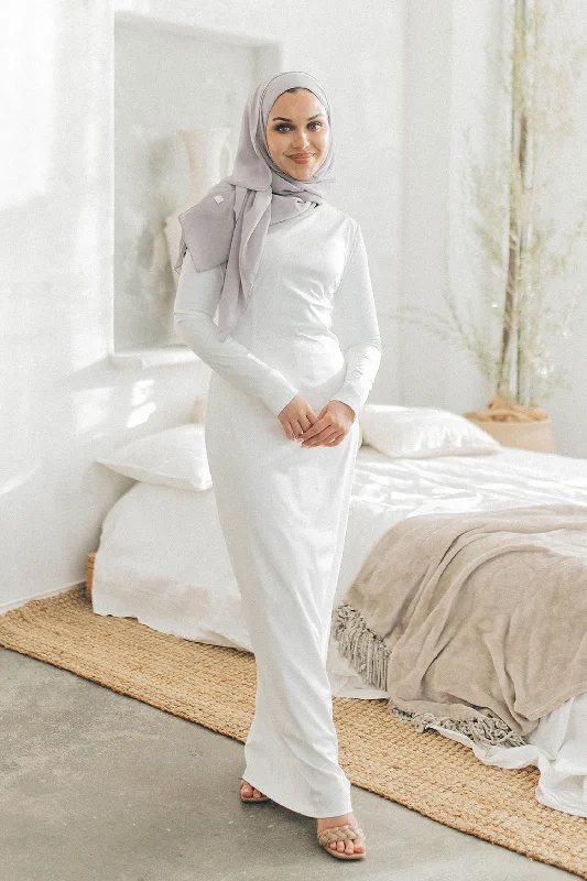 White Plain Fitted Silky Spandex Maxi Dress Comfortable Ruffle Maxi Dress