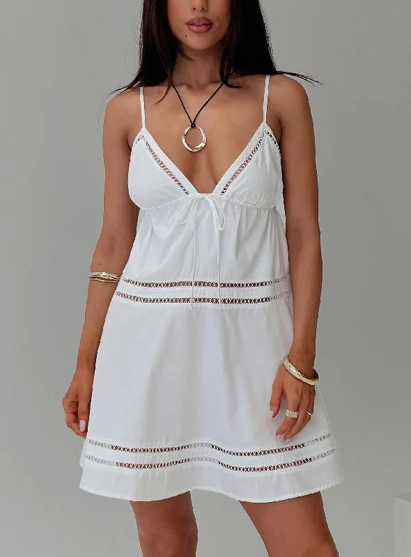 Araxie Mini Dress White Elegant Vintage Mini Dress
