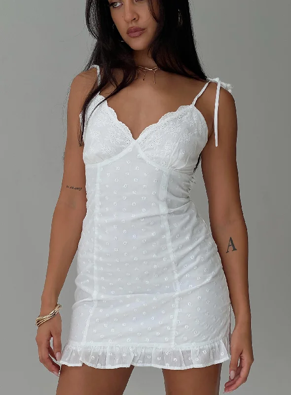 Zenaida Mini Dress White Chic Halter Mini Dress