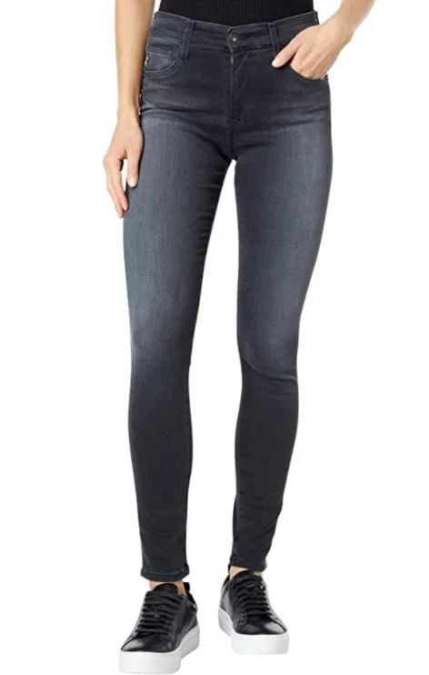 "The Farrah Skinny" Jeans Trendy Classic Fit Jeans