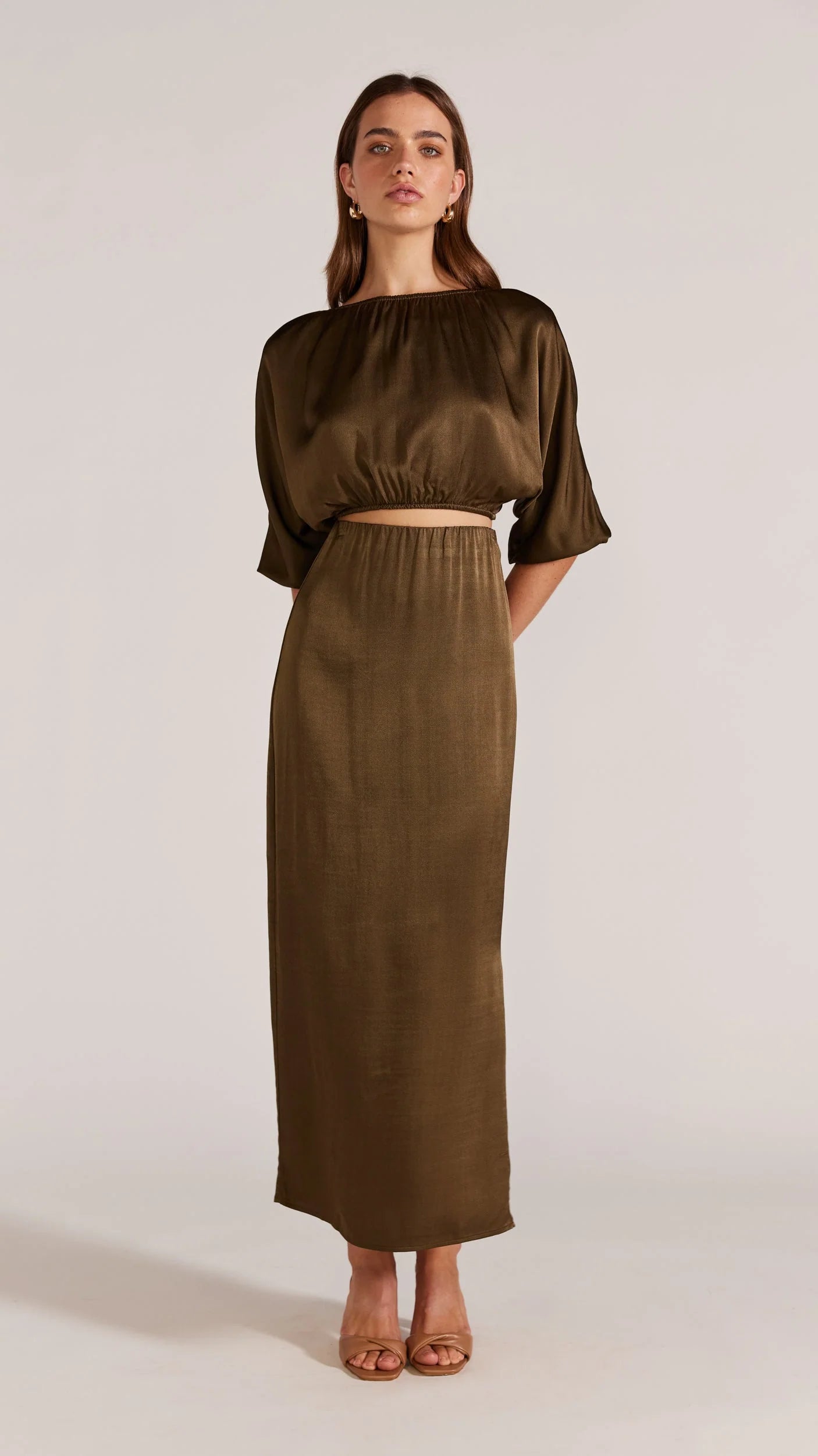 Staple the Label Koa Midi Skirt in Khaki a-line skirt cut