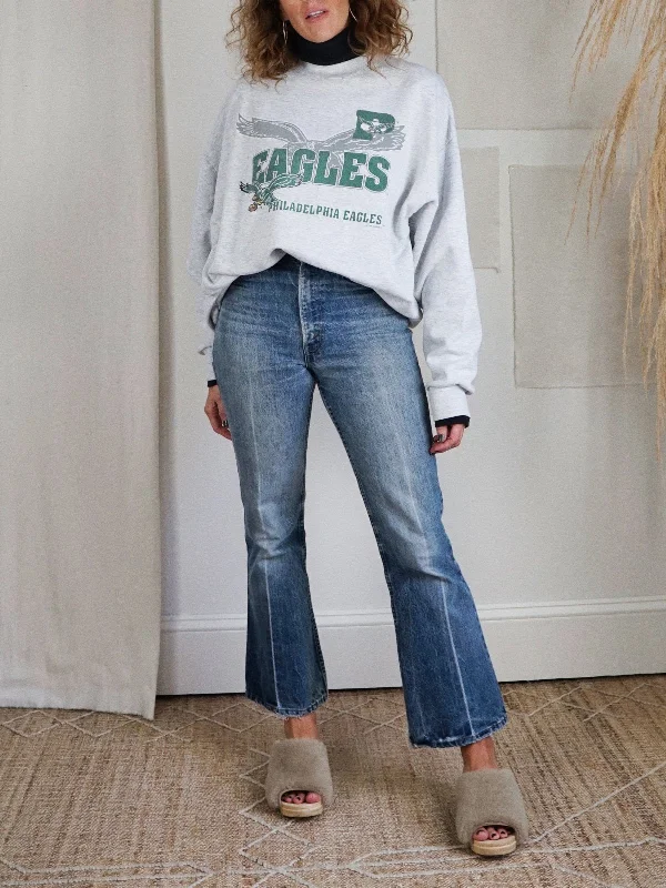 Vintage Philadelphia Eagles Cozy Sweatshirt Hoodie with Ribbed Cuffs Snug Fit Comfort Vintage Philadelphia Eagles Cozy Sweatshirt Hoodie with Ribbed Cuffs Snug Fit Comfort